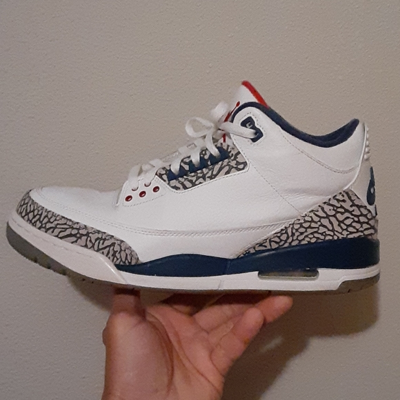 Jordan's Blues Size 10.5 - Picture 6 of 12